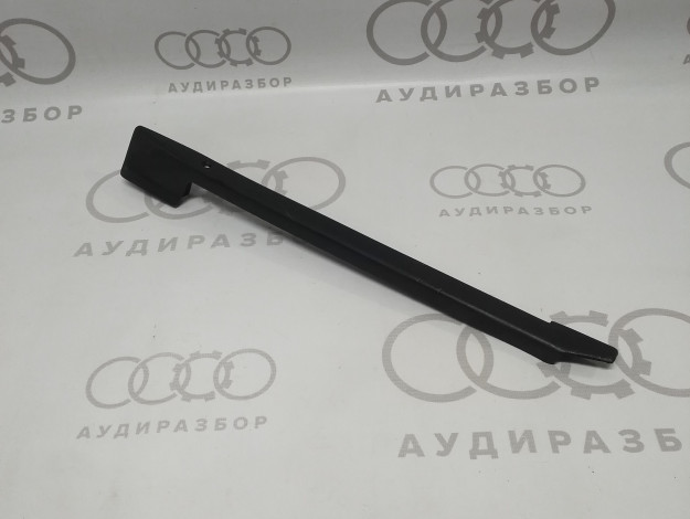 Накладка для направляющей справа внутри VAG 191881088 191881088A на Ауди 80/90 B3 купить с разборки в Самаре по цене 600 ₽