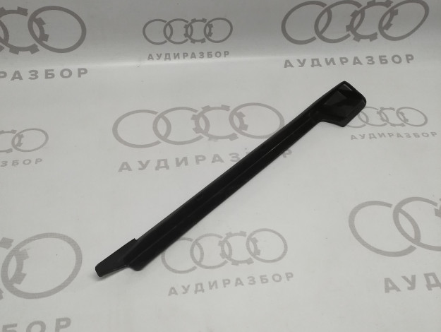 Накладка для направляющей справа внутри VAG 191881088 191881088A на Ауди 80/90 B3 купить с разборки в Самаре по цене 600 ₽