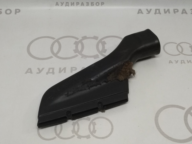 Воздушный канал для обогрева задней части салона слева спереди VAG 8A0819503A на Ауди 80/90 B3 купить с разборки в Самаре по цене 800 ₽