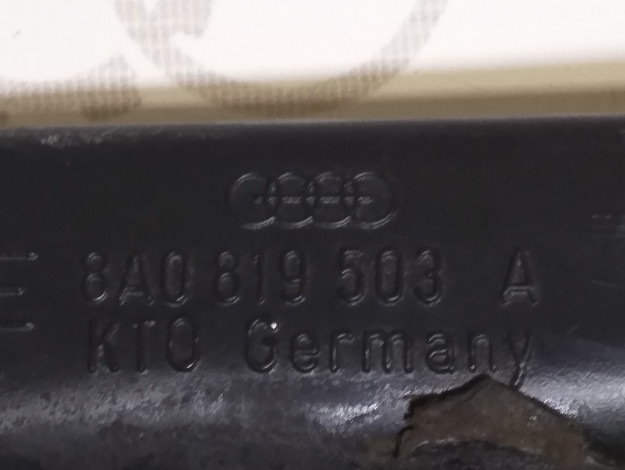 Воздушный канал для обогрева задней части салона слева спереди VAG 8A0819503A на Ауди 80/90 B3 купить с разборки в Самаре по цене 800 ₽