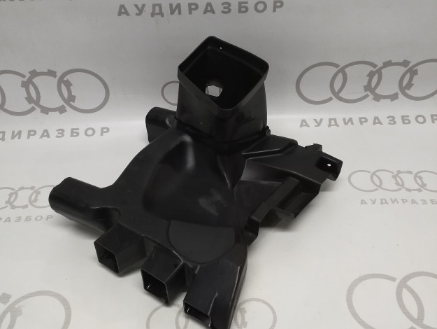 Дефлектор пространства для ног VAG 8A1819151 на Ауди 80 B4 купить с разборки в Самаре по цене 1 200 ₽