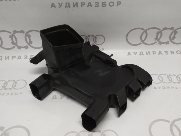 Дефлектор пространства для ног VAG 8A1819151 на Ауди 80 B4 купить с разборки в Самаре по цене 1 200 ₽