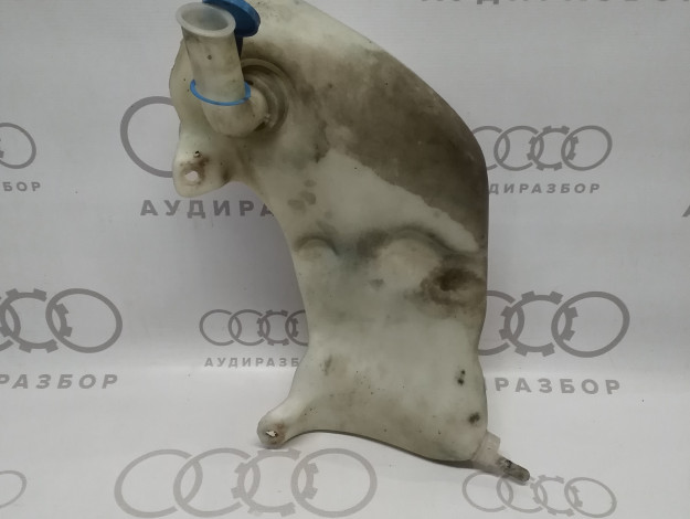 Бачок стеклоомывателя VAG 8A0955453C 8A0955453 на Ауди 80/90 B3 купить с разборки в Самаре по цене 2 300 ₽