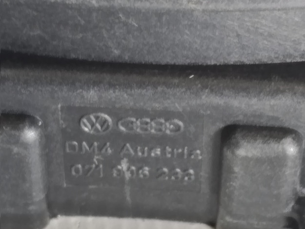 Корпус плоского разъема 7ми штекерный VAG 071906233 на Ауди 100 C4 купить с разборки в Самаре по цене 350 ₽