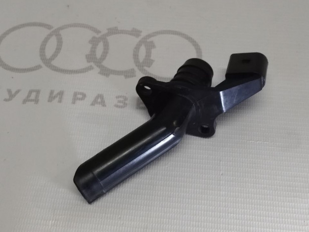Трубка картерных газов VAG 03H103202A на Ауди Q7 4LB купить с разборки в Самаре по цене 1 200 ₽