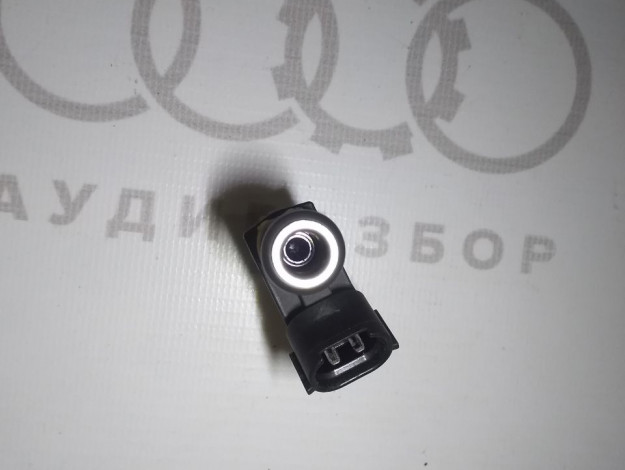 Форсунка CGGB BUD VAG 036906031AG на Volkswagen Polo V купить с разборки в Самаре по цене 800 ₽