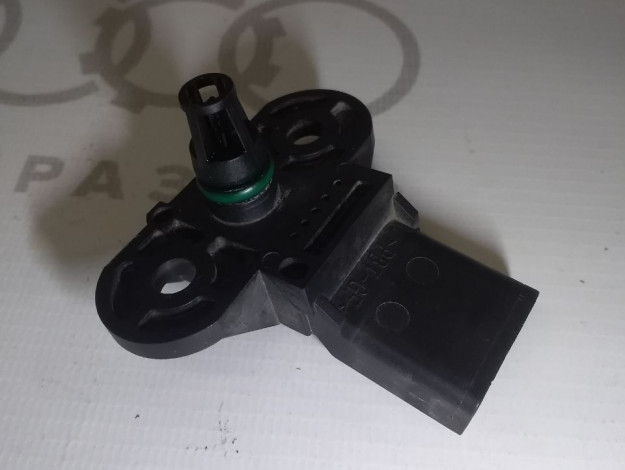 Датчик давления BOSCH 03C906051 0261230095 на Ауди A8 D4 купить с разборки в Самаре по цене 1 200 ₽