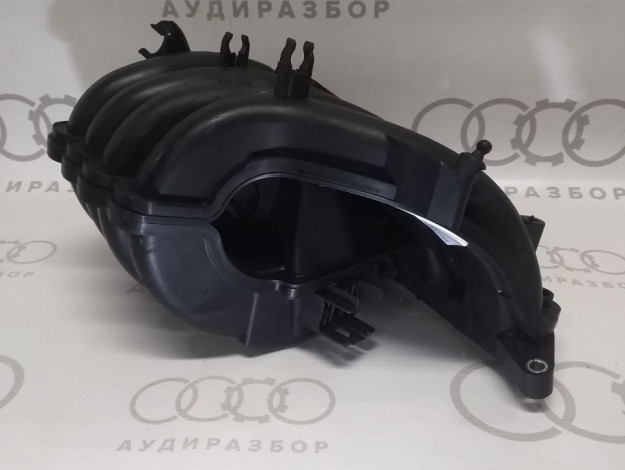 Патрубок впускного тракта VAG 036129709HF на Volkswagen Polo V купить с разборки в Самаре по цене 2 500 ₽
