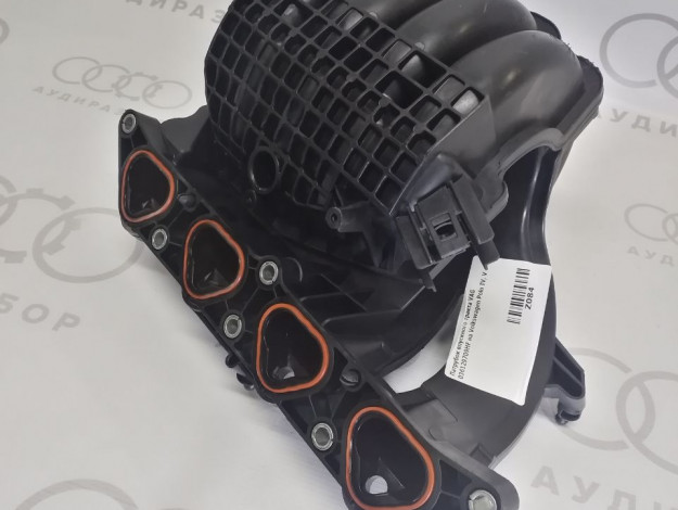 Патрубок впускного тракта VAG 036129709HF на Volkswagen Polo V купить с разборки в Самаре по цене 2 500 ₽