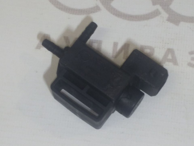 Электромагнитный клапан AEH AKL APF VAG 037906283A на Ауди A3 8L купить с разборки в Самаре по цене 800 ₽