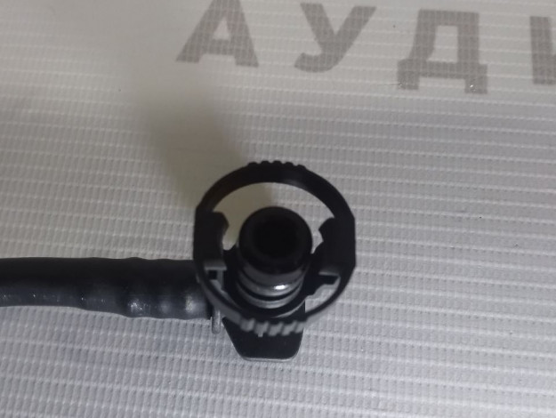 Комплект шлангов Клапан обратный черный VAG 06F133781G 06F133529C на Ауди A6 C6 купить с разборки в Самаре по цене 1 800 ₽