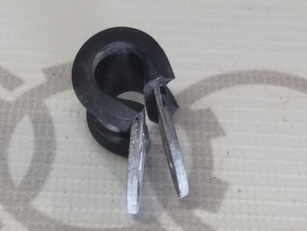Хомут 10X15 VAG N0206515 на Volkswagen Touareg I купить с разборки в Самаре по цене 150 ₽