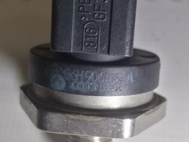 Датчик высокого давления VAG 06H906051A 0261545037 на Ауди A6 C6 купить с разборки в Самаре по цене 800 ₽