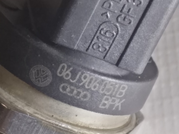 Датчик высокого давления VAG 06J906051B 0261545035 на Ауди A3 8P купить с разборки в Самаре по цене 800 ₽
