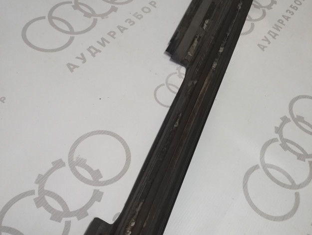 Накладка порога слева снаружи VAG 8A0853491C на Ауди 80/90 B3 купить с разборки в Самаре по цене 3 000 ₽