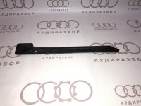 Накладка для направляющей слева внутри VAG 191881087 191881087A на Ауди 80/90 B3, B4