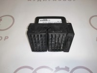 Дефлектор справа 893820902 на Ауди 80/90 B3, B4