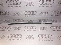 Декоративная накладка  1000мм передняя 893867527 на Ауди 80 B4