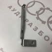 Механизм подъема слева в конструкции люка VAG 443877681D на Ауди 80/90/100 B3, B4, C3