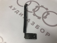 Механизм подъема слева в конструкции люка 443877681D на Ауди 80/90/100 B3, B4, C3