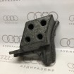 Упругая амортизационная подушка справа 8L3868302 на Ауди A3 8L