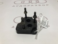 Фланец клапана холостого хода AAH 077133467 на Ауди 80/100/A6 B4, C4