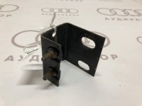 Кронштейн заднего бампера справа  893807332 на Ауди 80/90 B3