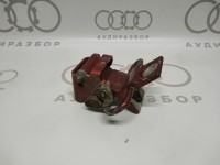 Петля задней двери нижняя 893833411 на Ауди 80/90 893, 89Q, 8A2, B3, 8C2, 8C5, B4