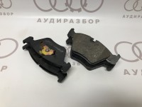 Колодки тормозные передние  REMSA JLM21917 0270.40 на Ауди 100 C3