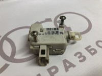 Электромотор для центрального замка 3B0959781 на Ауди A6 C5