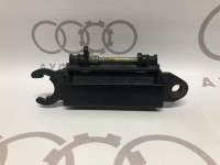 Ручка двери снаружи спереди справа VAG 893837206A на Ауди 80/90/100/A4/A6 B3, B4, C4, B5