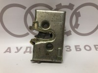 Замок двери справа сзади 443839016E 443839016A на Ауди 100 C3