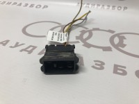 Кожух штекерного разъема VAG 893971831 на Ауди 80/90/100/A6 B3, B4, C3, C4