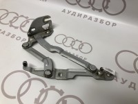 Петля крышки VAG 8D5827302C на Volkswagen Passat B5