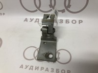 Петля двери VAG 8D0831402 на Ауди A4 B5