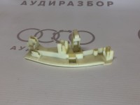 Кронштейн гибкой тяги VAG 893839131 на Ауди 80/90 B3, B4
