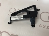 Кронштейн БУ солнцезащитной шторки VAG 4B0907493 на Ауди A6 C5