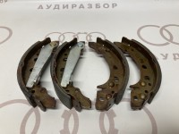 Колодки тормозные барабанные, комплект REMSA 867698525X 404500 на Ауди 80 B2