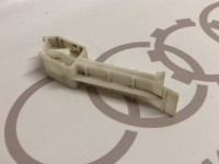 Уголок VAG 4B0863096 на Ауди A6 C5