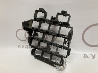 Кронштейн корпуса разъема VAG 8D0937545G 8D0937545A на Ауди A4/A6 B5, C5