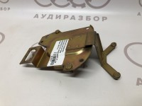 Крепеж подушки безопасности VAG 4A0959677E 4A0959677C на Ауди 100 C4