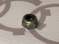 Гайка шестигранная самоконтрящаяся   VAG N01118311 N01118312 на Ауди 80/90/100/A4/A6 B3, B4, C4, B5