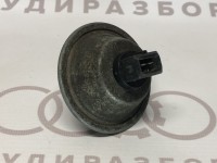 Вакуумный переключатель VAG 035133965 на Ауди 80/90/100 B3, C3, C4