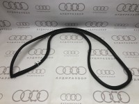 Уплотнитель двери внутри спереди слева справа VAG 8A0831721C на Ауди 80/90 B3, B4