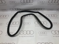 Уплотнитель двери внутри справа сзади VAG 893833722C на Ауди 80/90 B3, B4