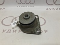 Cайлентблок подрамника слева сзади VAG 4A0399419 на Ауди 100/A6 C4
