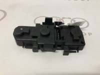 Патрон лампы заднего фонаря HELLA 4B5945221 B5831BLRF на Ауди A6 C5