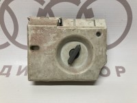 Опора лампы заднего фонаря справа снаружи белый HELLA 893945222 на Ауди 80/90/100/A6 B3, B4, C4