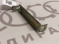 Кронштейн для колодки реле VAG 443937539 на Ауди 100 C3