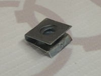 Гайка вставная VAG N90282501 на Ауди 80/90/100/A4 B3, B4, C3, C4, B5